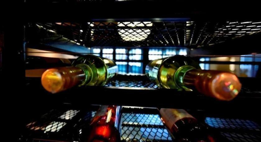 Lot 10 Boutique Hotel Кучінг Екстер'єр фото